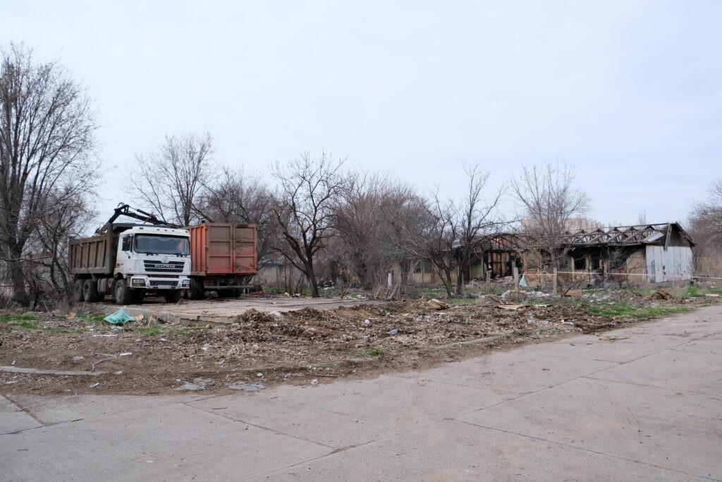 В микрорайоне Бабаевского Астрахани начался снос аварийного жилья — фото 2