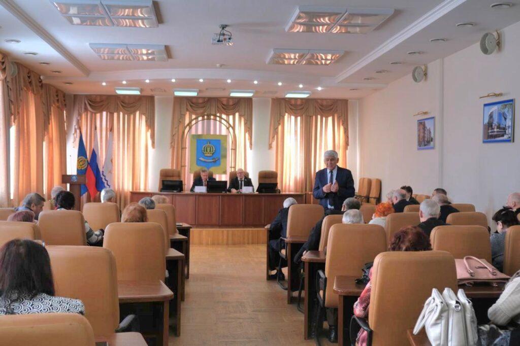 Предпринимателей призвали украсить фасады своих зданий к предстоящему празднику