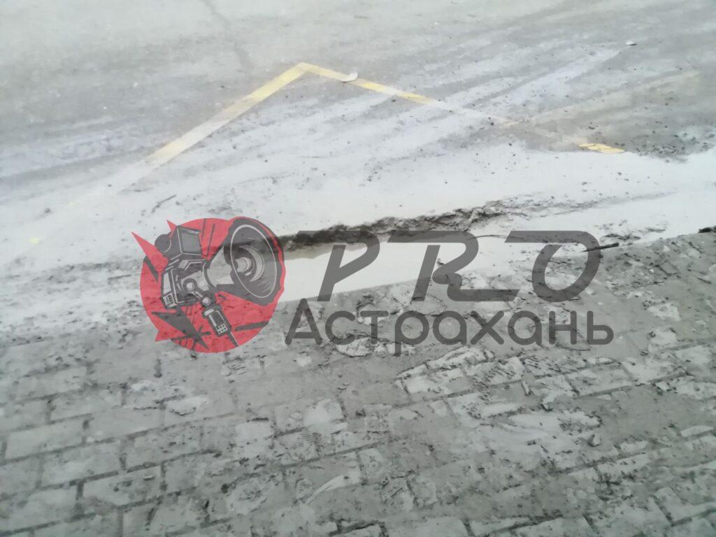 Не подъехать, не присесть: новые остановки так и не начали приносить пользу астраханцам — фото 4