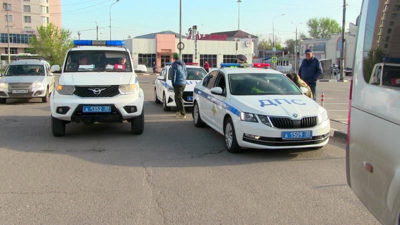 Астраханские полицейские поймали на вокзале двух нелегалов