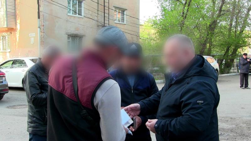 Астраханские полицейские поймали на вокзале двух нелегалов — фото 2