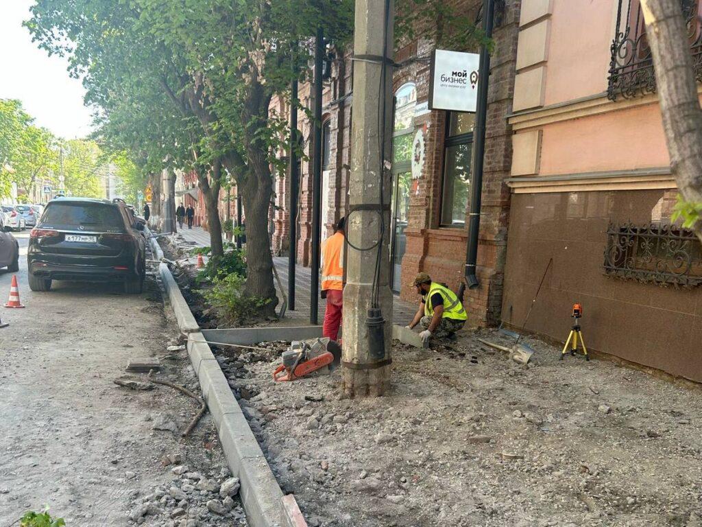 Дороги к астраханской набережной активно ремонтируют — фото 3