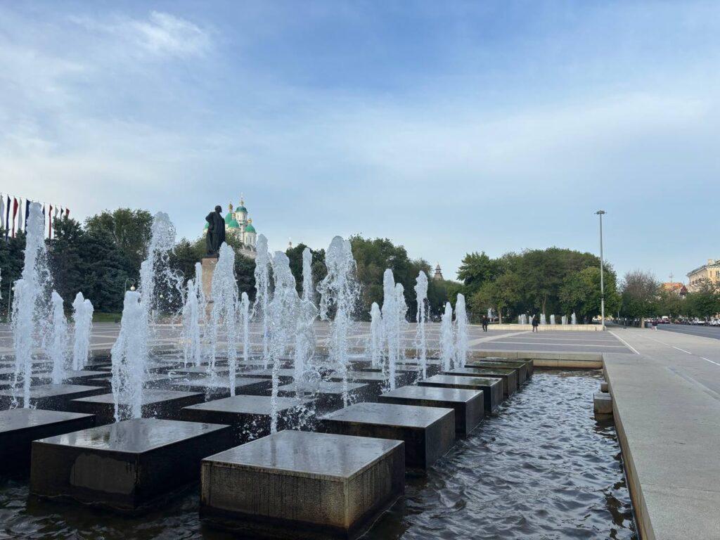 Площадь Ленина вовсю готовят к Дню Победы