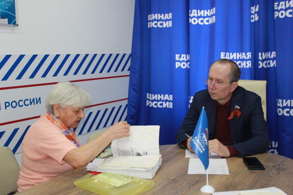 Председатель Городской Думы провёл приём астраханцев