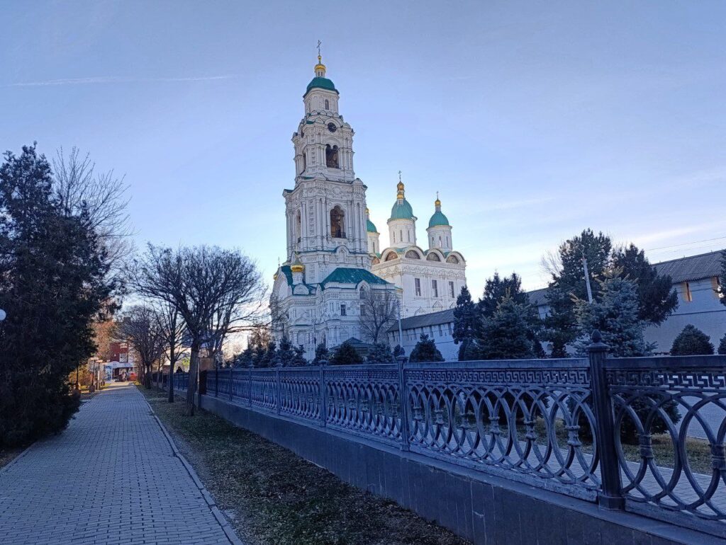 Требуются усилия: качество жизни в Астрахани все еще не на высоте