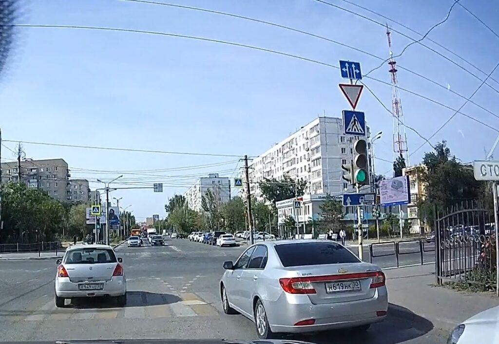 Астраханцы все чаще игнорируют дорожные знаки