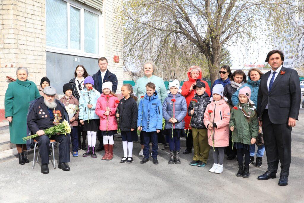 На них фамилии солдат