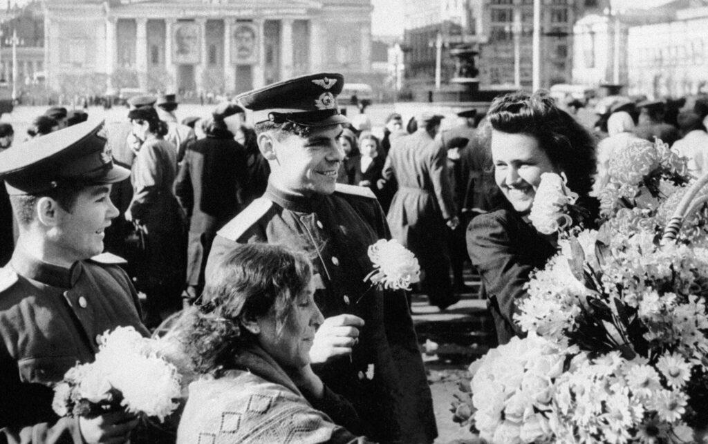 День Победы: как менялся главный праздник страны — фото 12