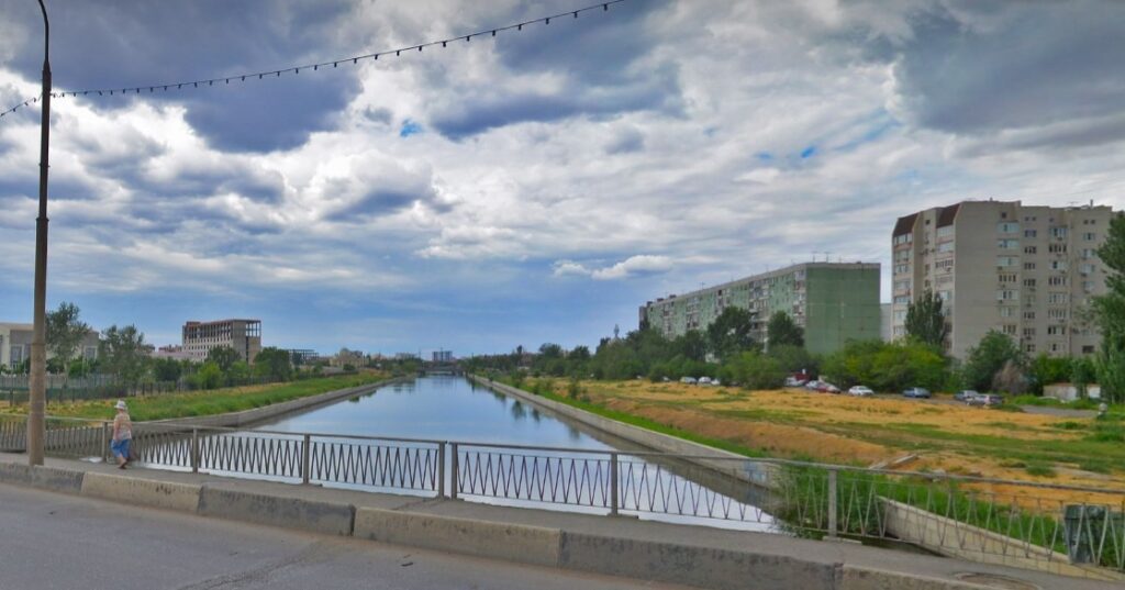 В Астрахани полностью реконструируют Набережную реки Кутум