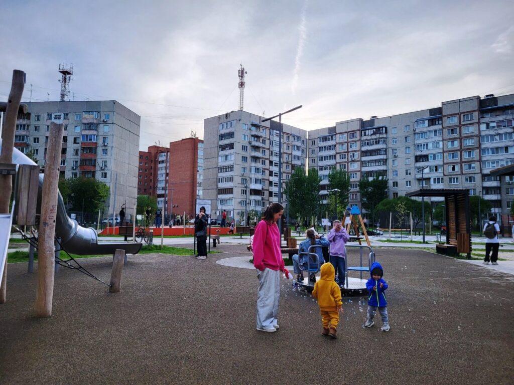 Сквер Добровольцев в Тюмени: что говорят жители о новом общественном пространстве