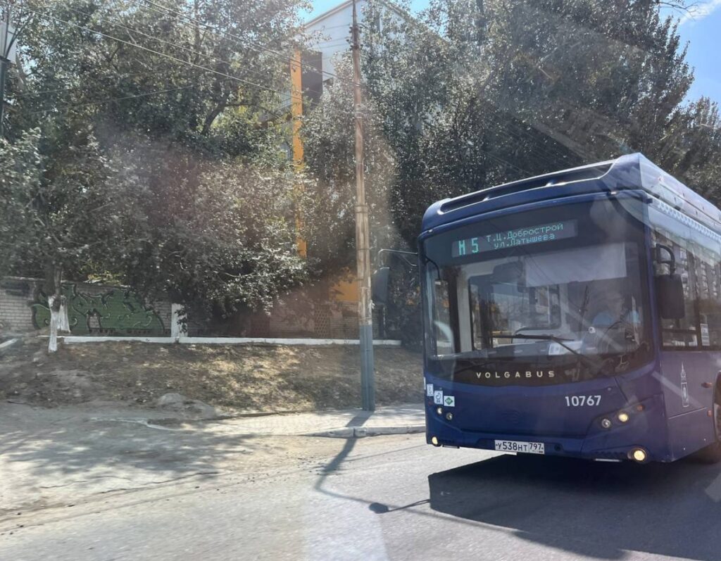 Астраханцы активно жалуются на один из самых популярных автобусных маршрутов