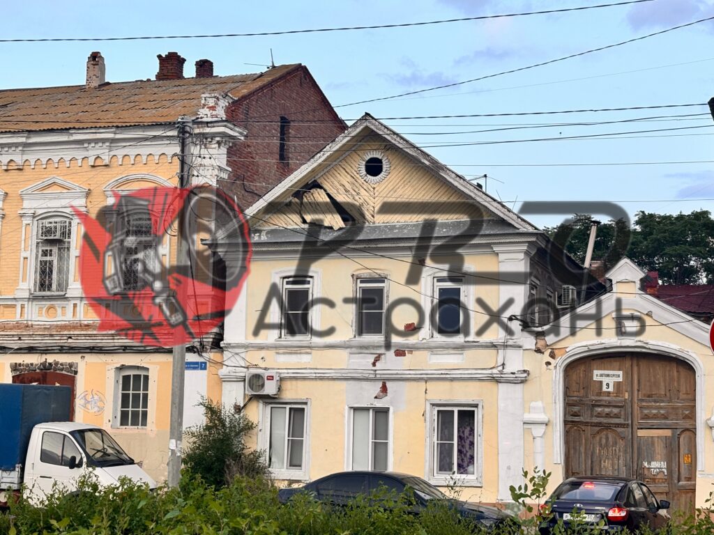 Усадьба Новиковых угрожает безопасности астраханцев — фото 6