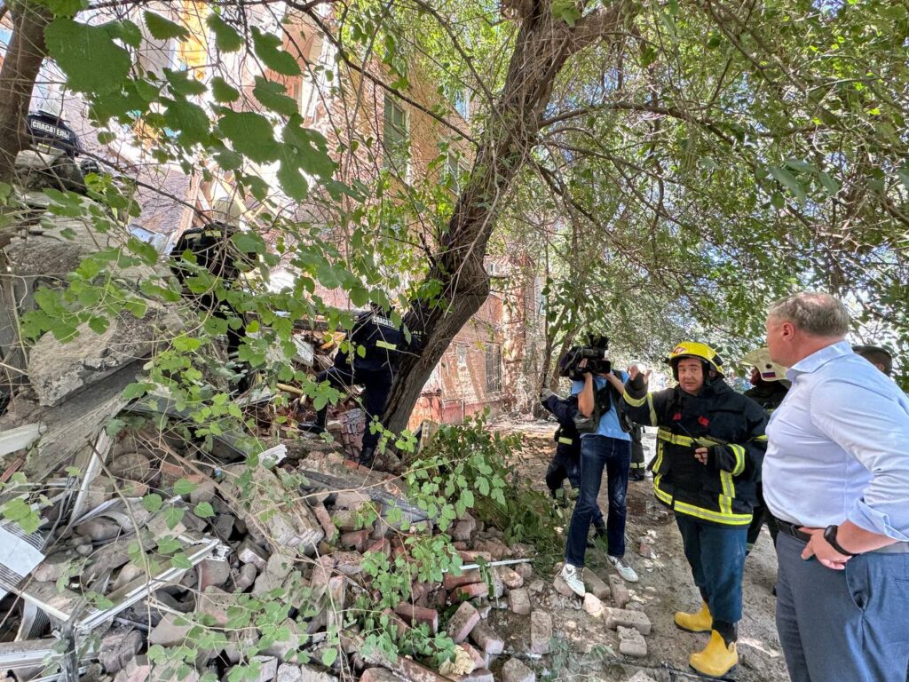 СК, прокуратура, губернатор: ситуация с обрушением части жилого дома в Астрахани получила продолжение