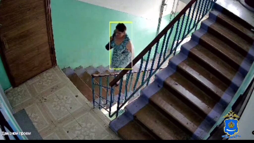 Внимание розыск: в Астрахани пожилые женщины «подрабатывали» для мошенников