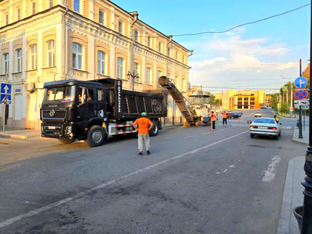 В Астрахани начали ремонт одной из самых посещаемых улиц