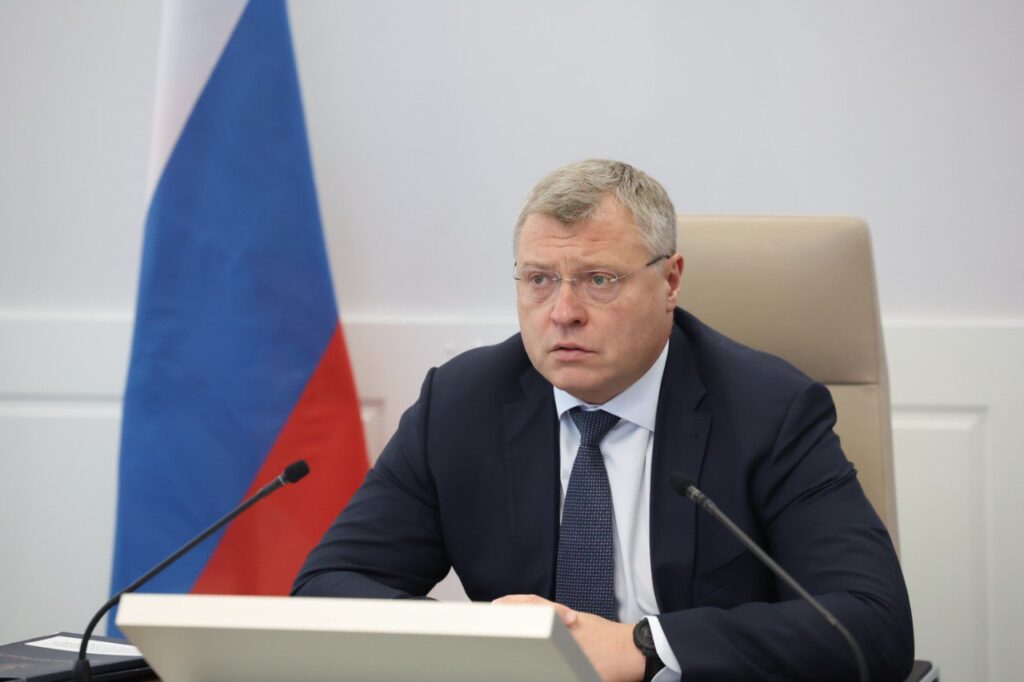 Без подъемов и падений: Игорь Бабушкин вновь в середине рейтинга губернаторов