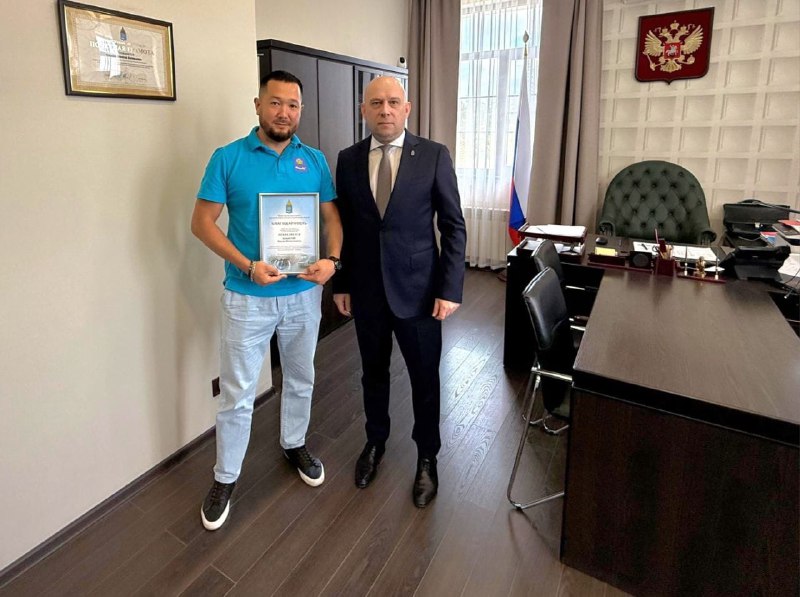 Астраханского водителя автобуса поблагодарили за спасение жизни пожилому мужчине