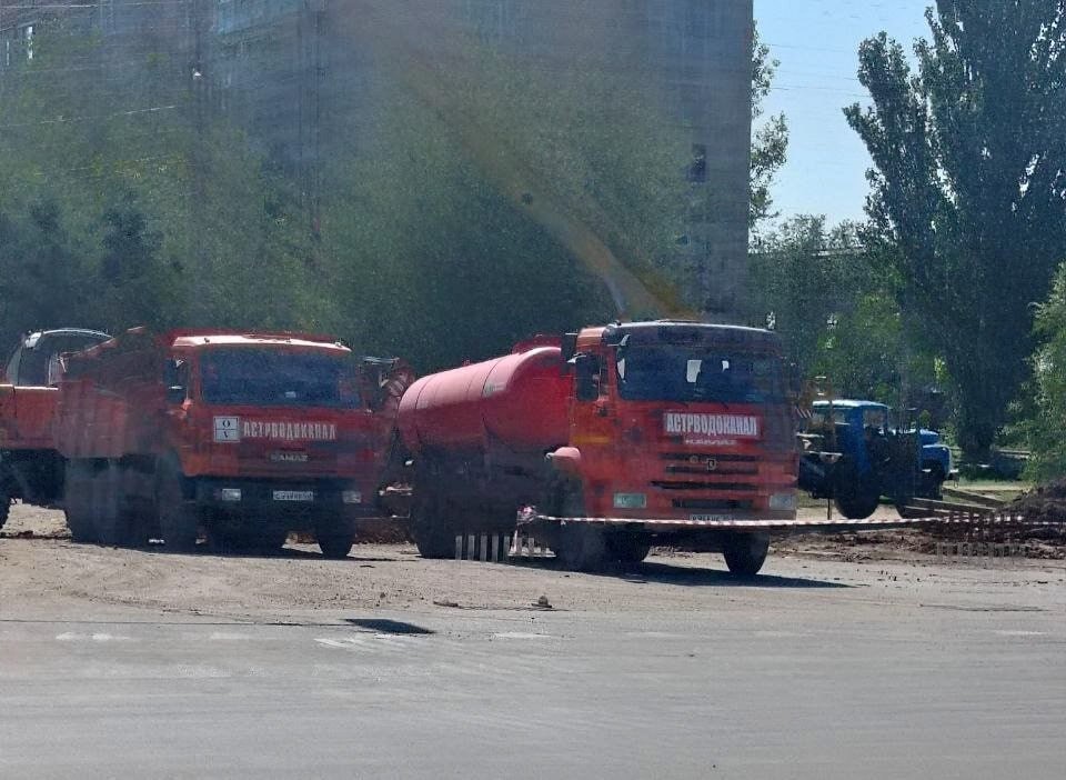 Четвертые сутки в сухом аду: астраханцы в отчаянии из-за масштабной аварии на водопроводе