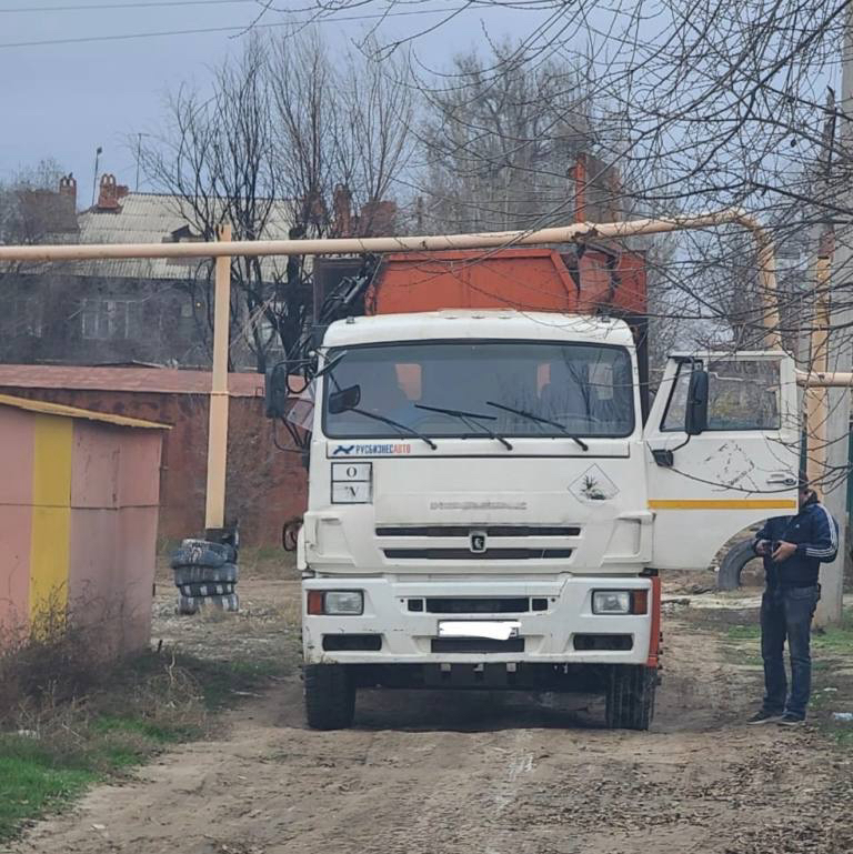 Мусоровоз оставил астраханцев без газа