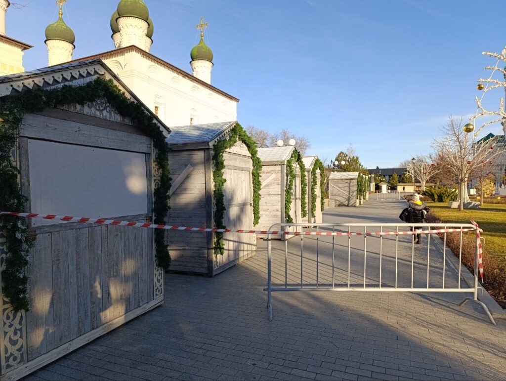 Власти Астрахани готовы потратить 6,5 млн рублей на закупку 10 ярмарочных домиков