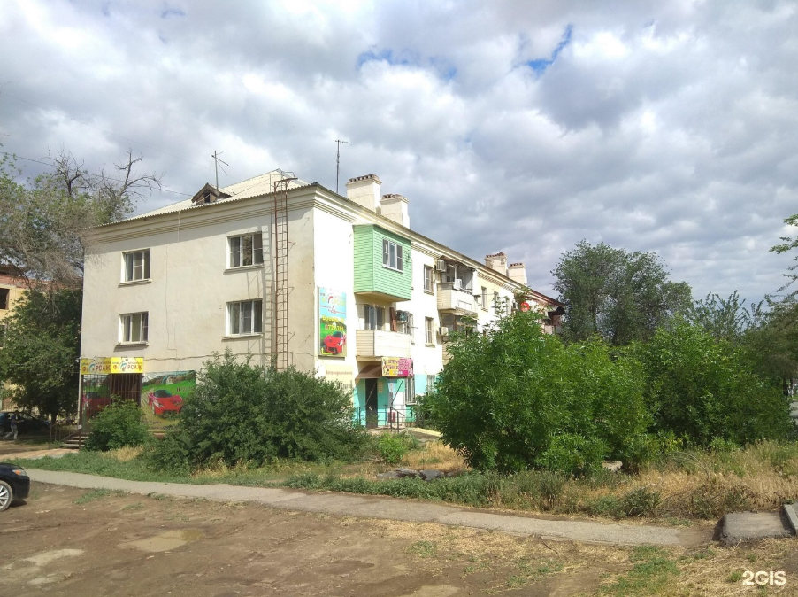 Трое пострадали при пожаре в жилом доме на Боевой в Астрахани