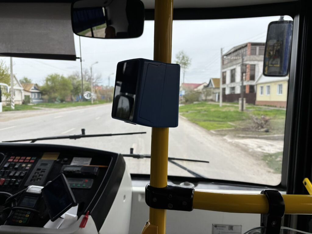 Женский взгляд на маршруте: как в Астрахани автопарк пополнили 37 новых водителей