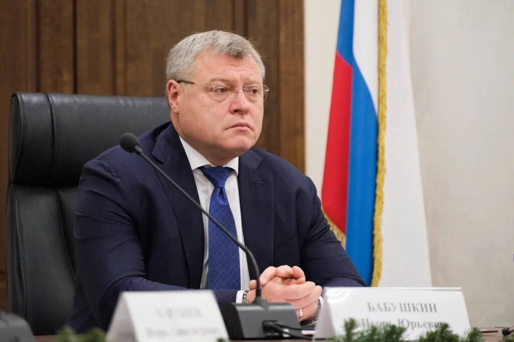 Глава Астраханской области занял 48-е место в рейтинге влиятельности губернаторов