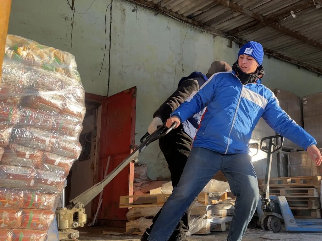 Астраханцы отправили более 5 тонн гуманитарной помощи в Белгородскую область