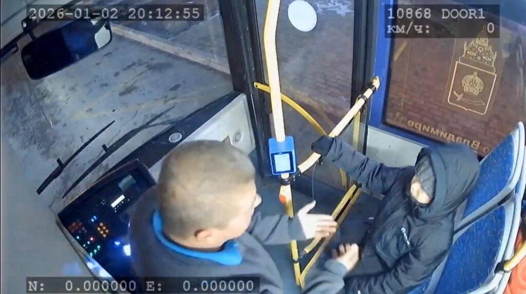 «Один дома» по-астрахански: в новогодние праздники родители забыли сына в автобусе
