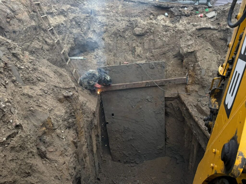 В Ленинском районе Астрахани продолжают масштабную модернизацию сетей водоотведения — фото 2