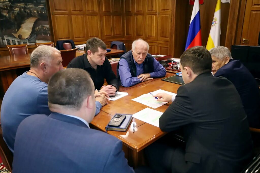 Спикер краевой Думы взял на контроль берегоукрепление Кубани в Невинномысске