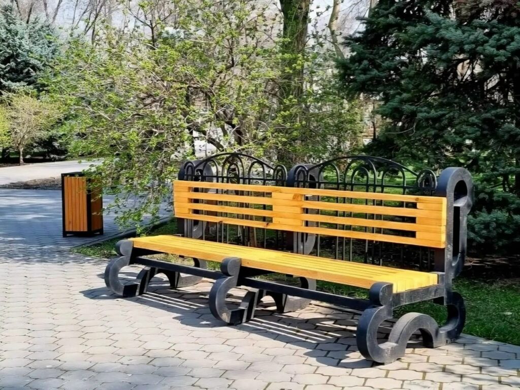 В Астрахани началась весенняя генеральная уборка: с улиц вывезли 1660 тонн мусора — фото 6