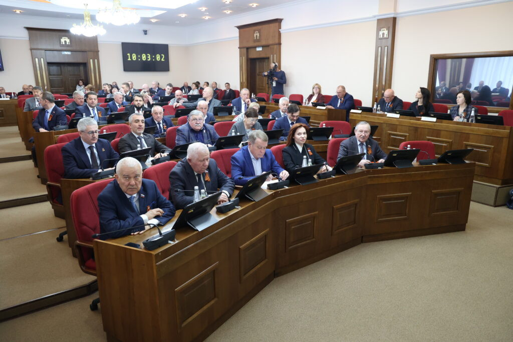 Депутаты Ставропольского края утвердили изменения бюджета