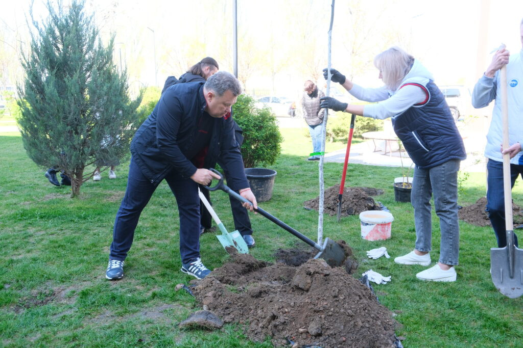 Игорь Редькин пригласил астраханцев на Всероссийский субботник