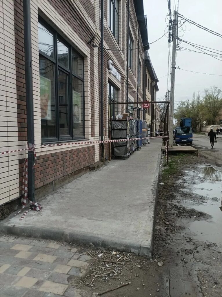 Астраханцев эвакуировали из магазина из-за сообщения о минировании