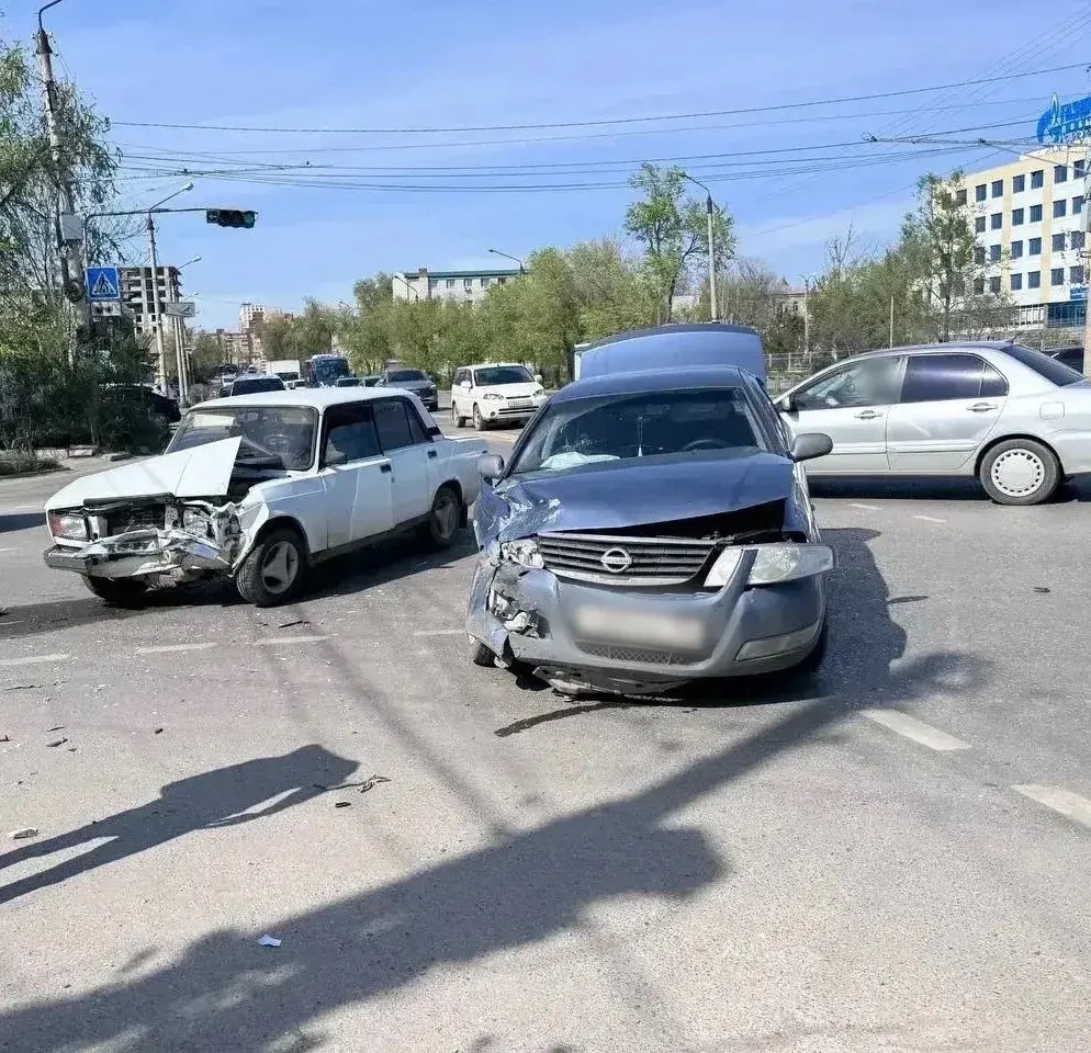 Трое детей пострадали в результате столкновения авто на улице Кубанской в Астрахани