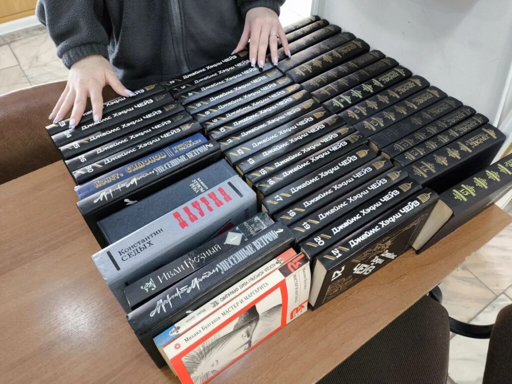 В Астрахани книги получили вторую жизнь: «ЭкоЦентр» пополнил городские книгообмены