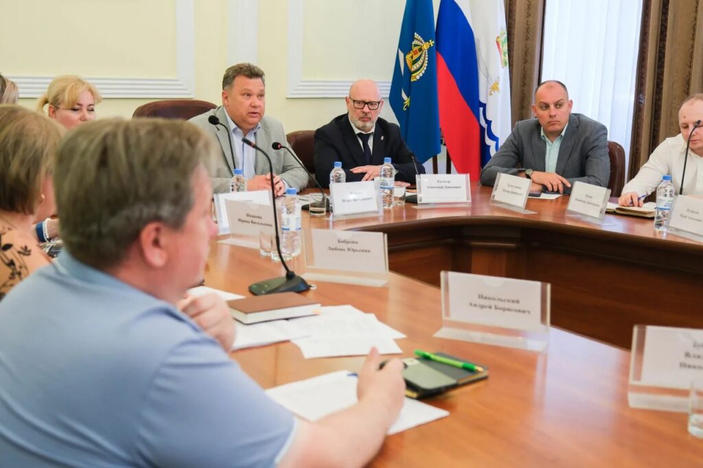 В Астрахани прошло заседание антинаркотической комиссии: акцент на молодёжь и рейды по клубам В Астрахани прошло заседание антинаркотической комиссии: акцент на молодёжь и рейды по клубам