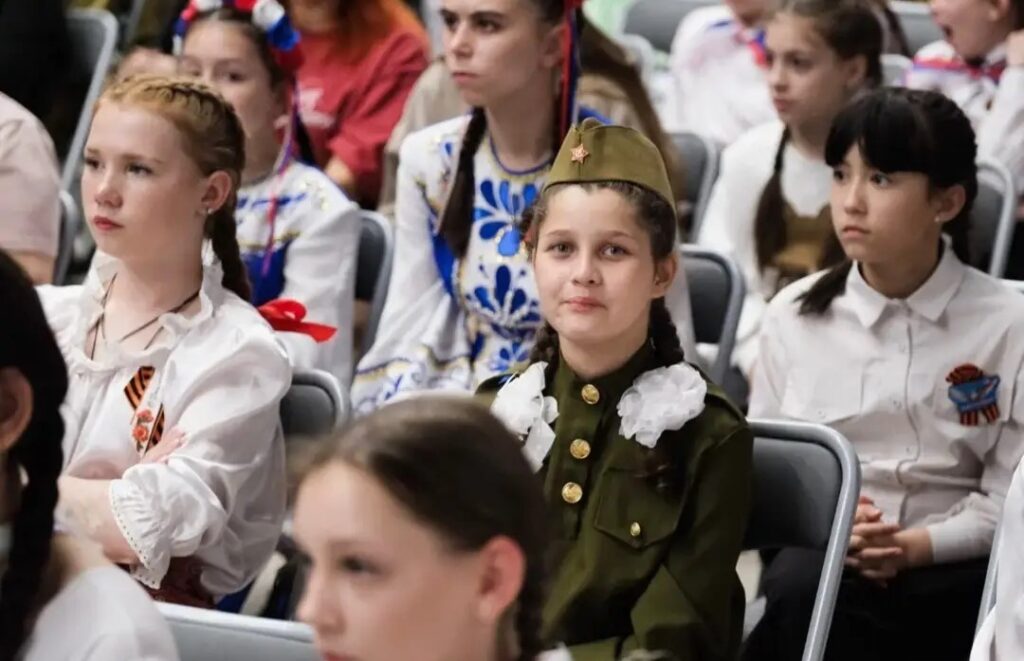 Павел Артамонов провёл региональный конкурс «Время Победы»