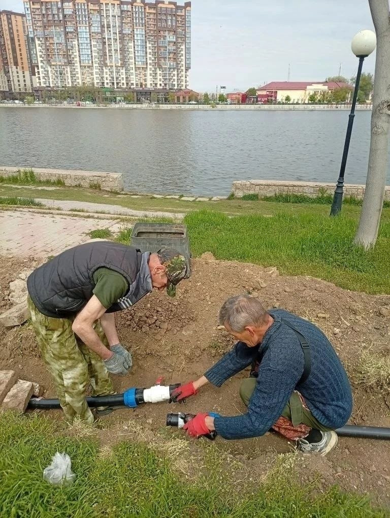Администрация Астрахани начала масштабный ремонт поливочных систем — фото 5
