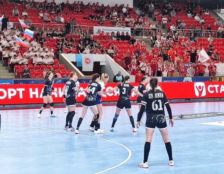 «Астраханочка» вновь разгромила «Ладу» и сделала весомую заявку на бронзу