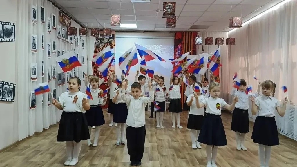 Николай Шайдин побывал на праздничном концерте в детском саду № 109