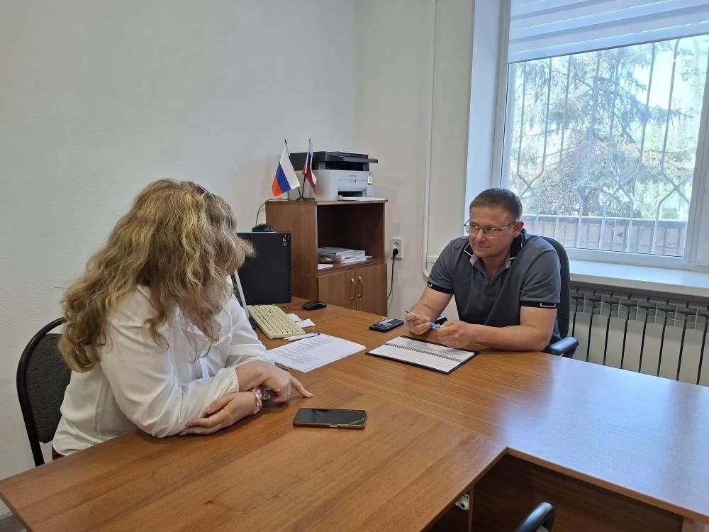 Более 60 астраханцев обратились за помощью к депутатам Городской Думы в общерегиональный день приема граждан Более 60 астраханцев обратились за помощью к депутатам Городской Думы в общерегиональный день приема граждан