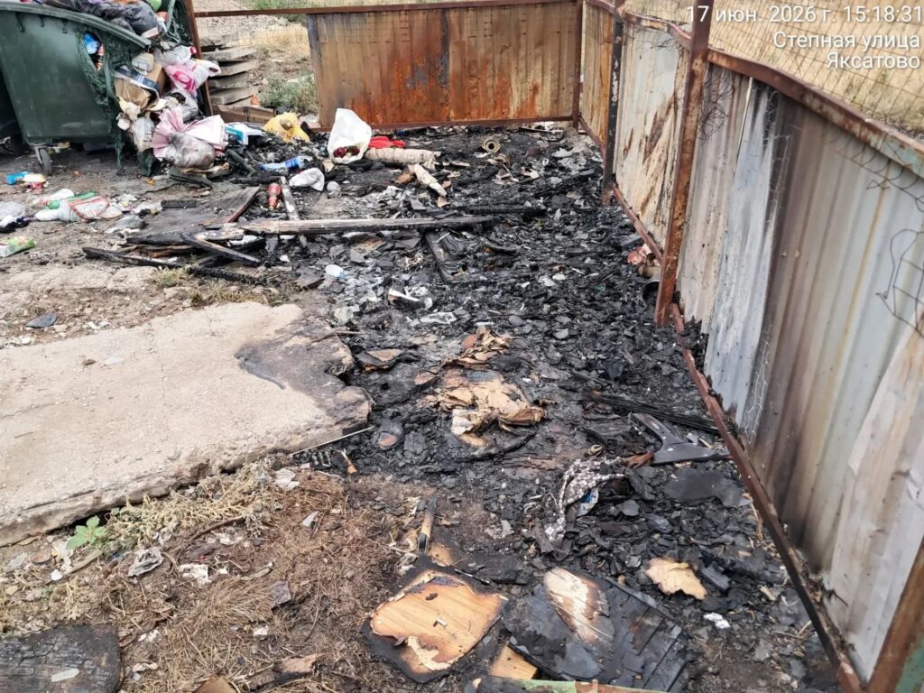 За полмесяца в Астраханской области сгорело 10 контейнеров
