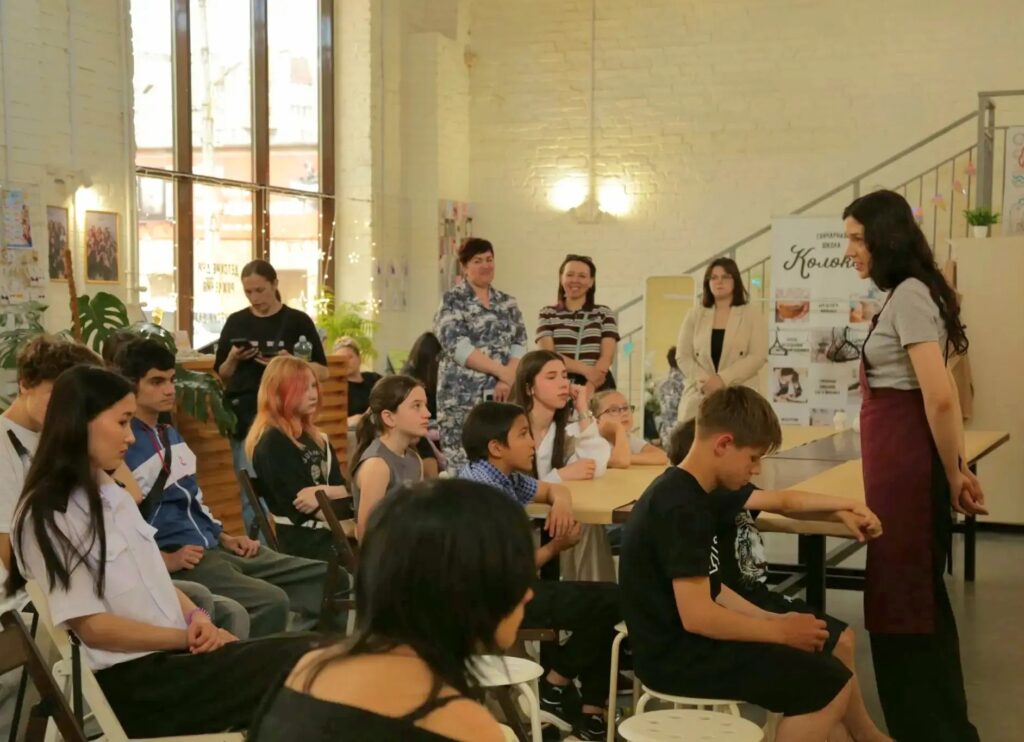 В Астрахани для детей провели мастер-класс по гончарному мастерству в рамках проекта «Я выбираю профессию»