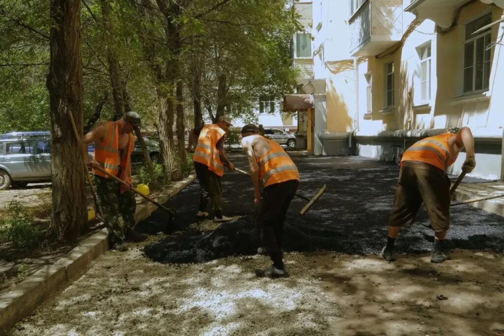 В Кировском районе Астрахани отремонтируют внутриквартальные проезды в восьми дворах