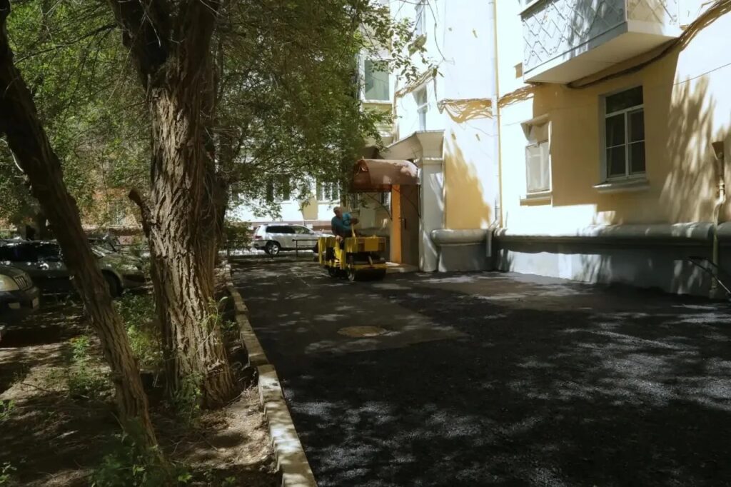 В Кировском районе Астрахани отремонтируют внутриквартальные проезды в восьми дворах