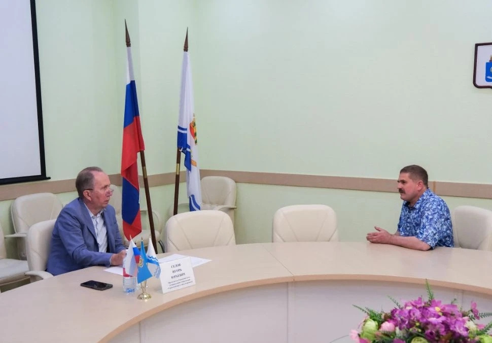 Более 60 астраханцев обратились за помощью к депутатам Городской Думы в общерегиональный день приема граждан 