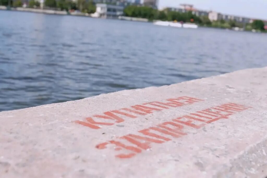 В Астрахани усилили рейды у водоемов: детей продолжают находить на опасных участках без взрослых В Астрахани усилили рейды у водоемов: детей продолжают находить на опасных участках без взрослых