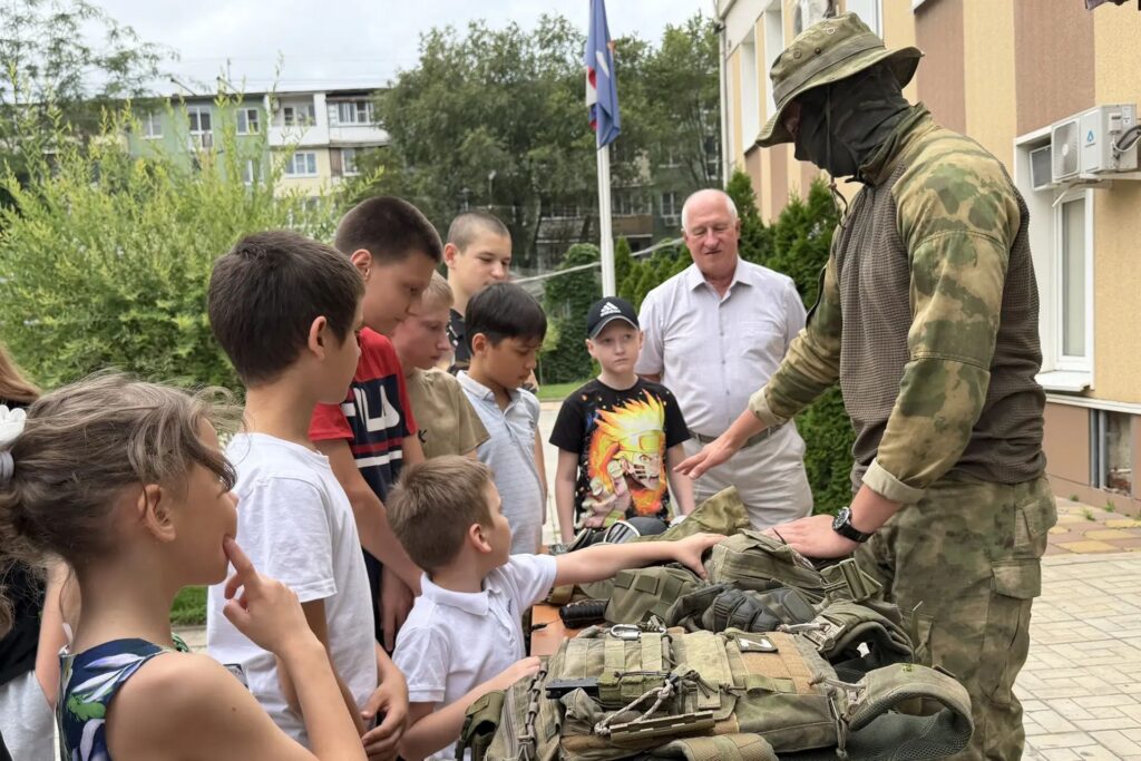 Росгвардия подарила незабываемые каникулы юным астраханцам, оказавшимся в сложной жизненной ситуации